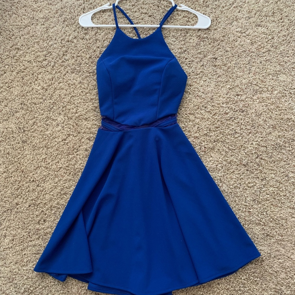 B. Darlin blue dress